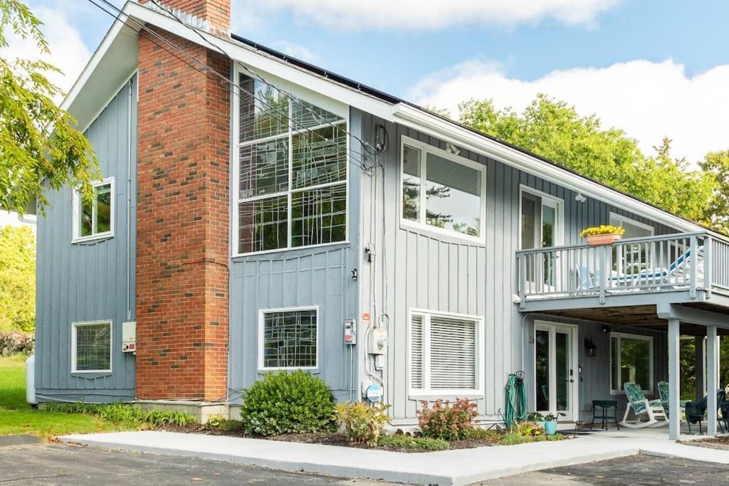 Villa Unique Retreat With Private Patio, 4 King Beds And Bbq Groton Exterior foto